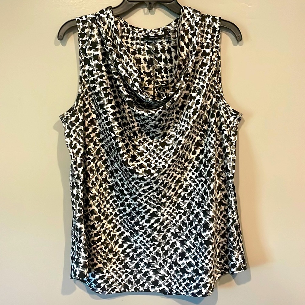 Apt. 9 sleeveless blouse